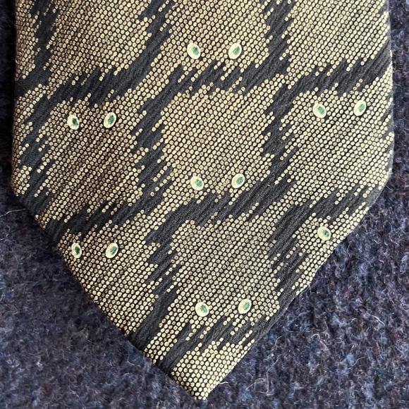 Giorgio Armani Neck Tie - Picture 2 of 5